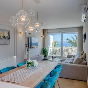 Beachfront Holiday Split