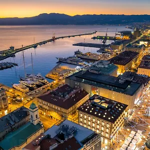 Area2 Center Luxury Apartment Rijeka