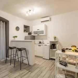 Appartement And Lina, Split